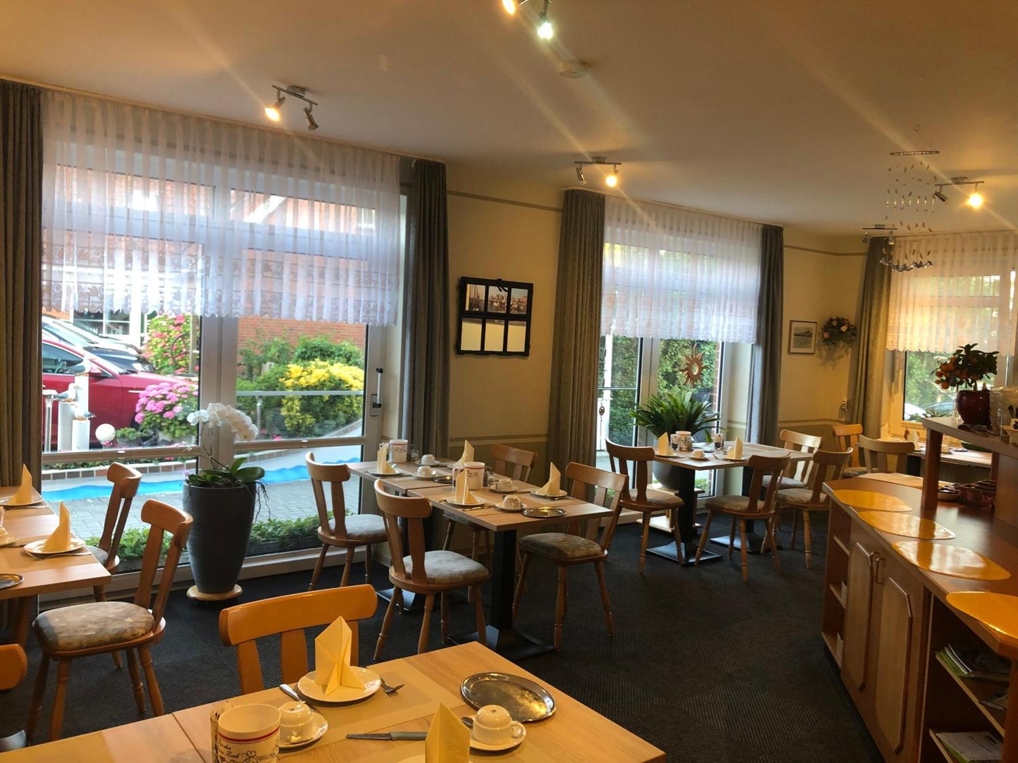 Garni Hotel-Pension Holum Neuharlingersiel Εξωτερικό φωτογραφία